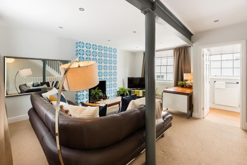 Fabulous Malvern Townhouse Грейт Малвърн Екстериор снимка